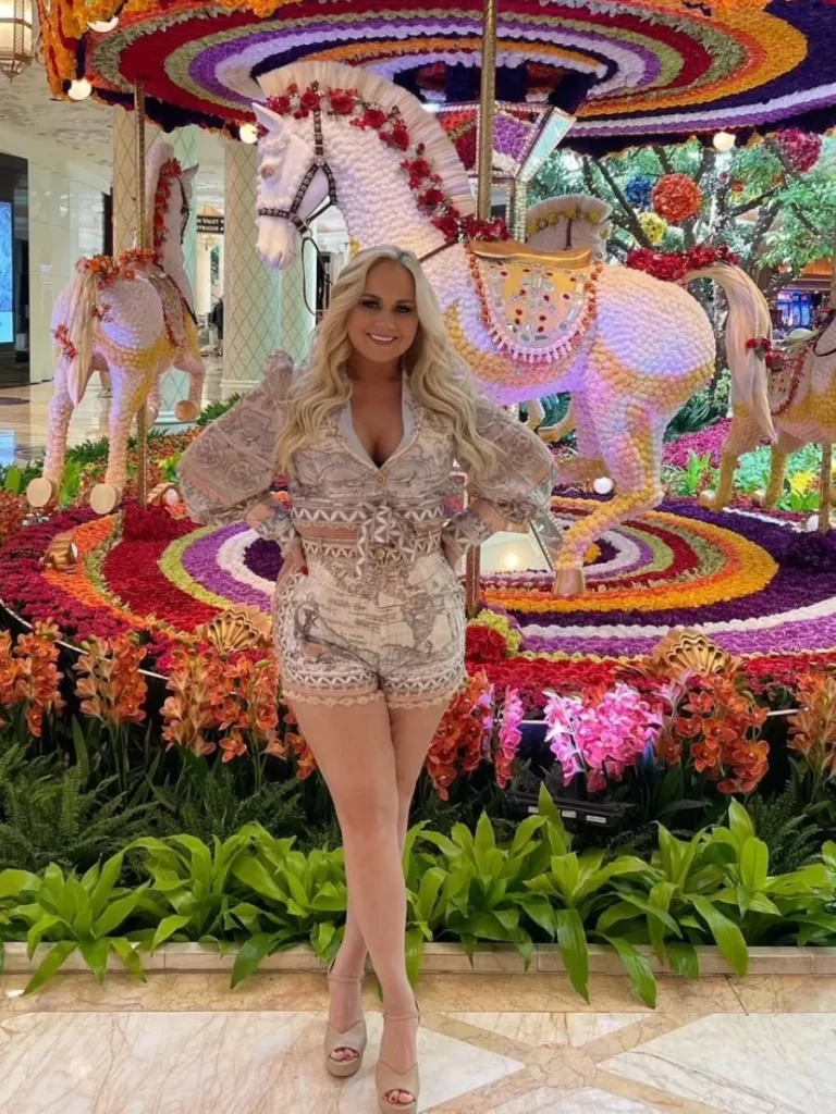 Amanda, WanderLuxe Founder